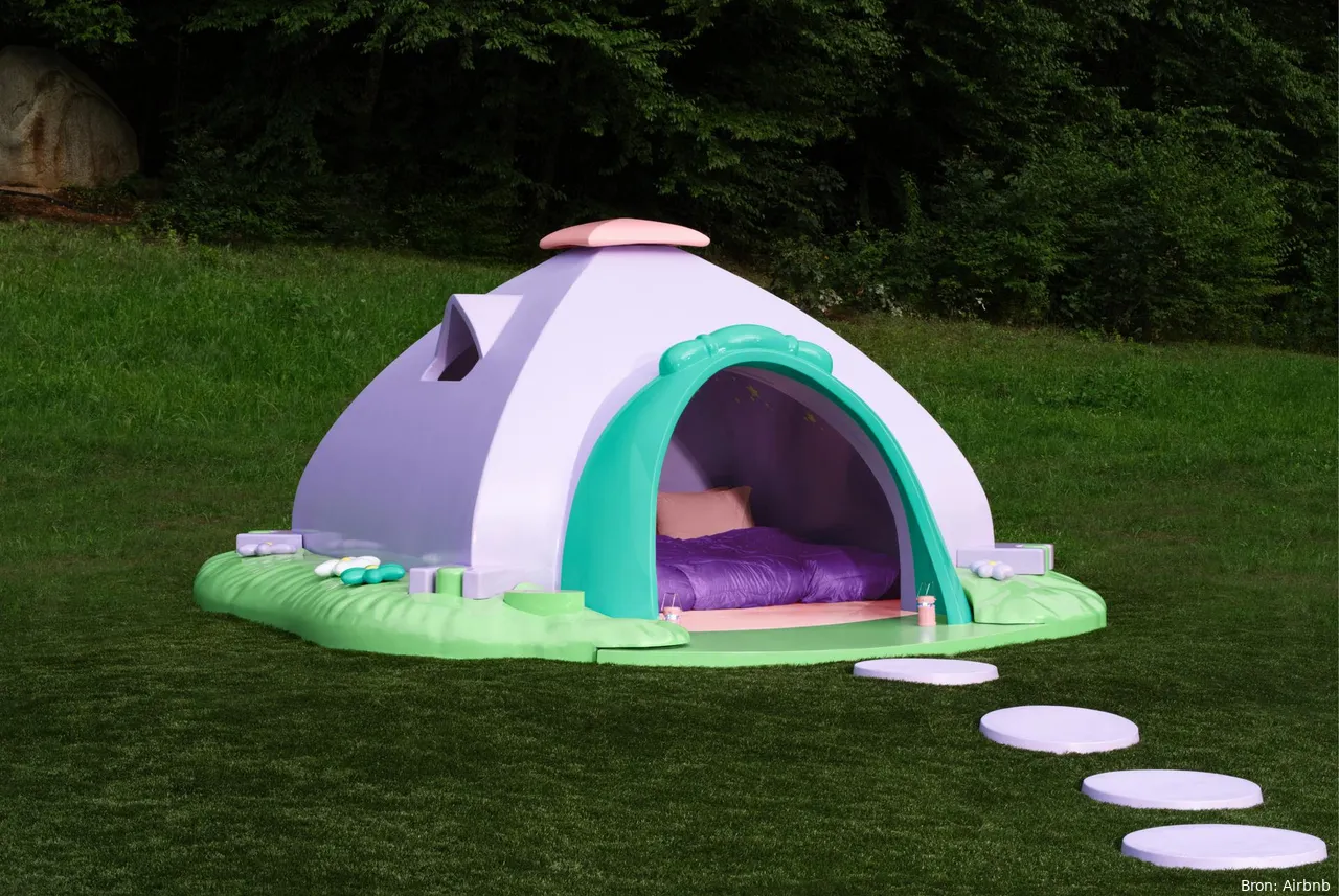 polly pocket airbnb