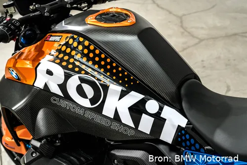 P90630198_highRes_bmw-presents-the-r-1