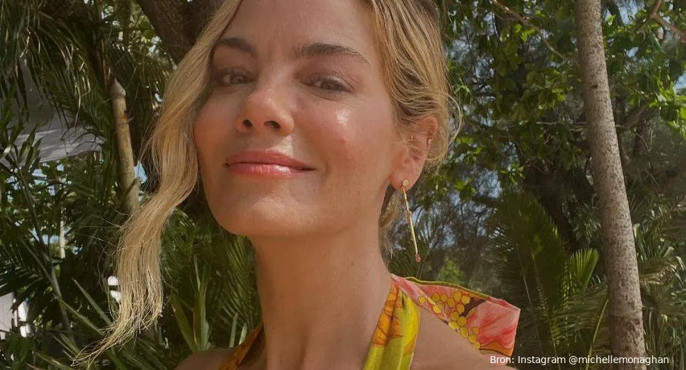 michelle monaghan uit the white lotus deelt haar skincare geheim