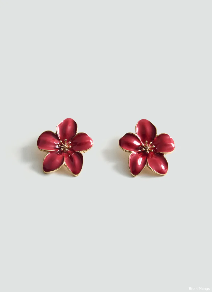 Bloemenoorbellen – €19,99
