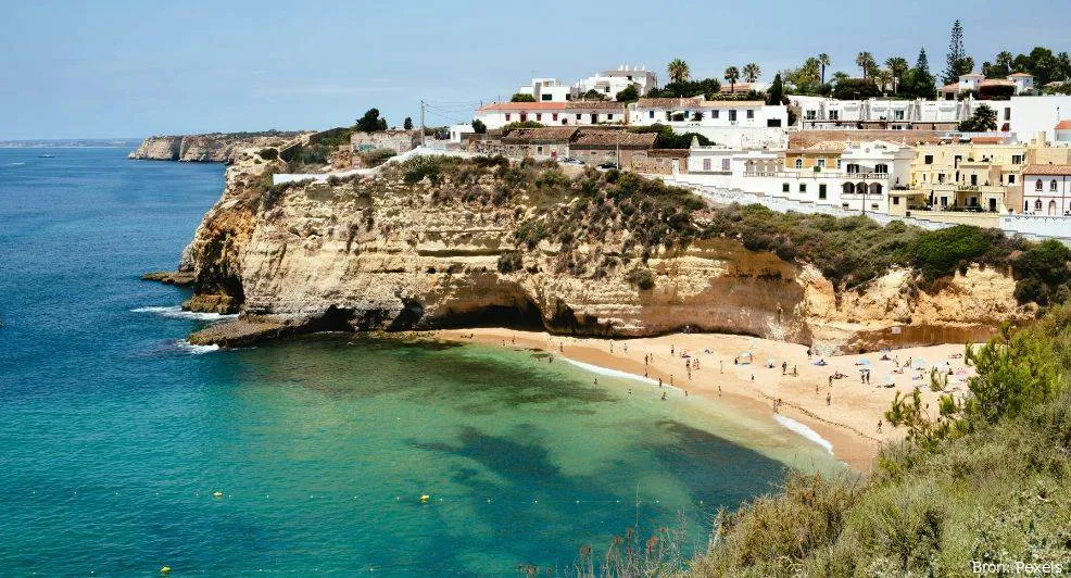 de algarve in portugal is de goedkoopste vakantiebestemming in 2025
