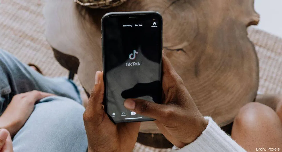 tiktok cancelt deze ouderwetse kledingregels