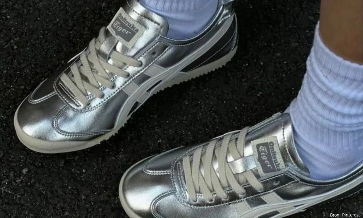metallic sneakertrends