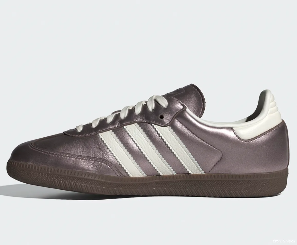 sneakers metallic