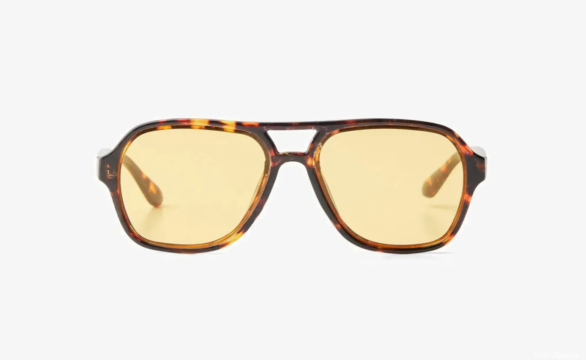 Bershka Retro zonnebril – €16,99