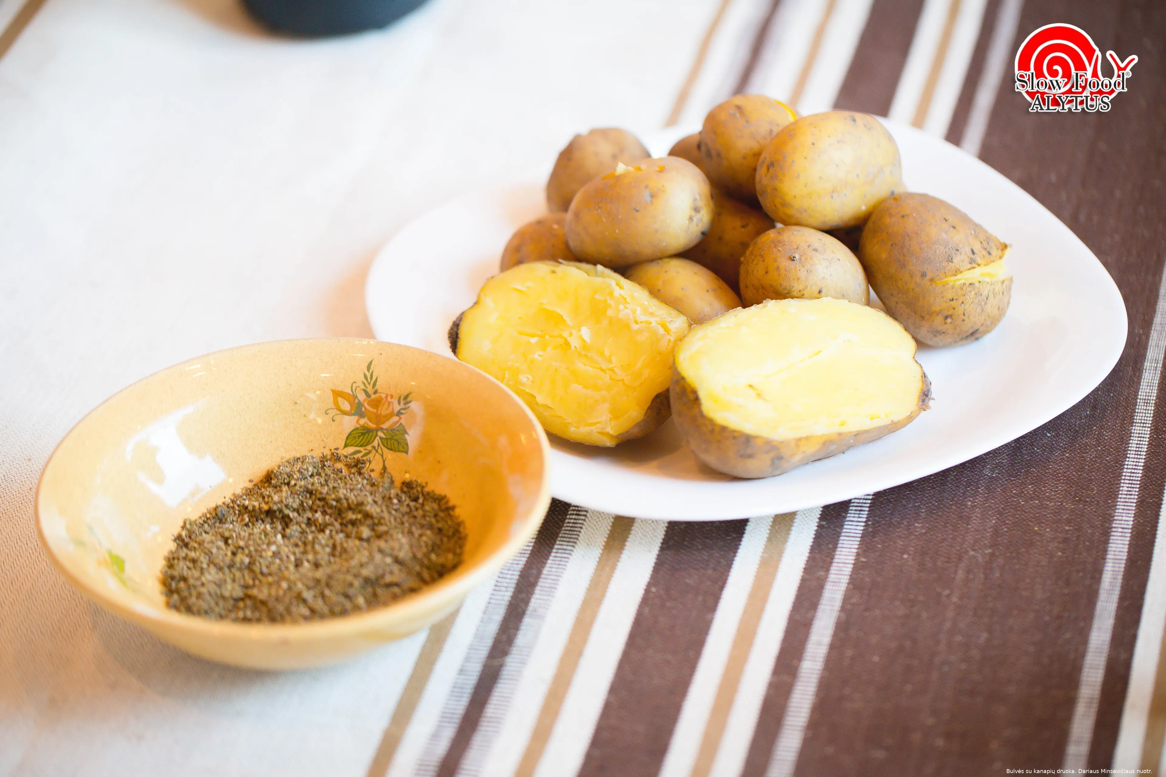 bulves su kanapiu druska