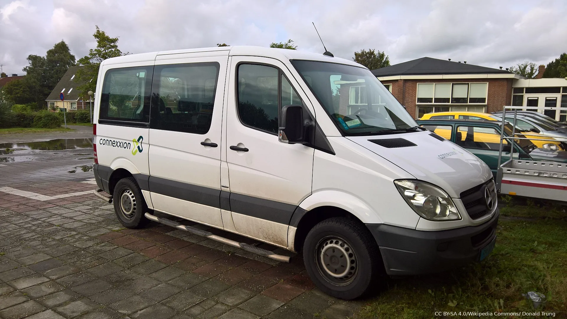 1920px connexxion taxi bus in groningen province cc by sa 40 donald trung