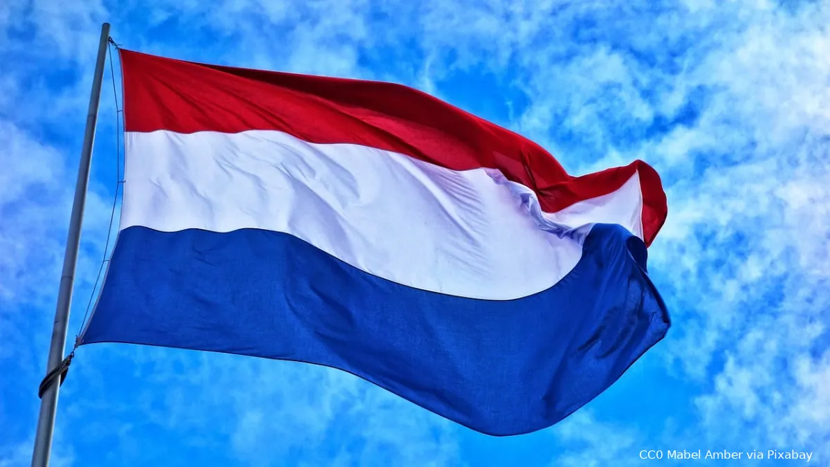 nederlandse vlag 2 cc0 via pixabay mabel amber