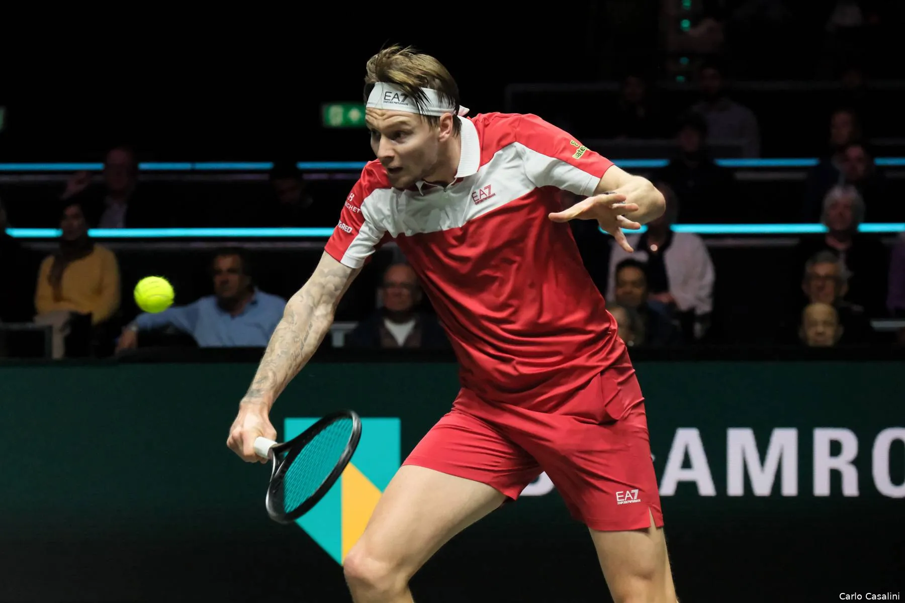 Alexander Bublik slices during Hurkacz tie