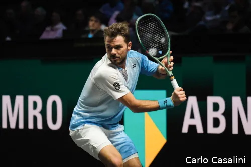 Stan Wawrinka schlägt eine Rückhand