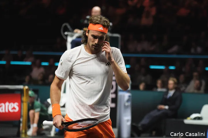 Stefanos Tsitsipas wipes brow