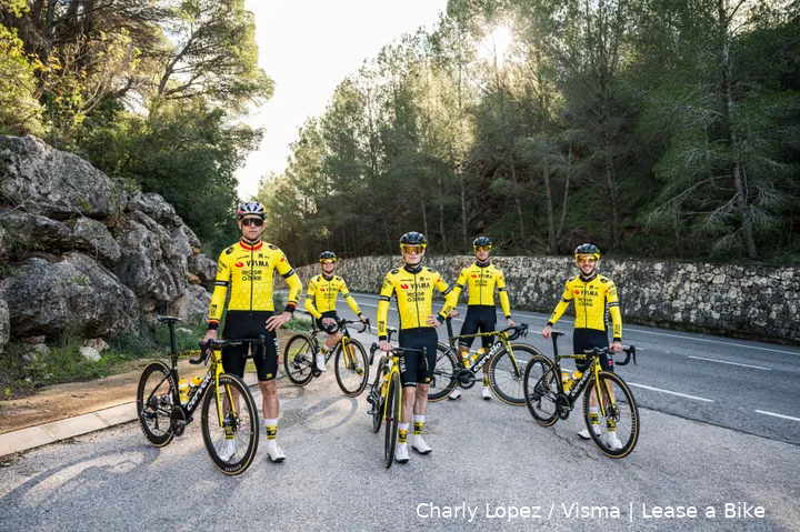 visma lease a bike van aert vingegaard kuss kooij yates