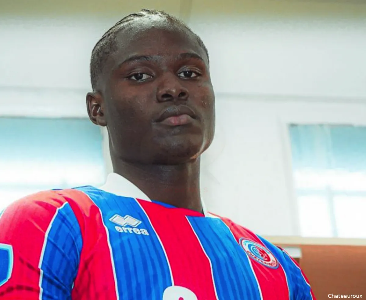 l om acte le depart d un jeune milieu de terrain capture d e cran 2024 11 29 a 21 34 09 384631