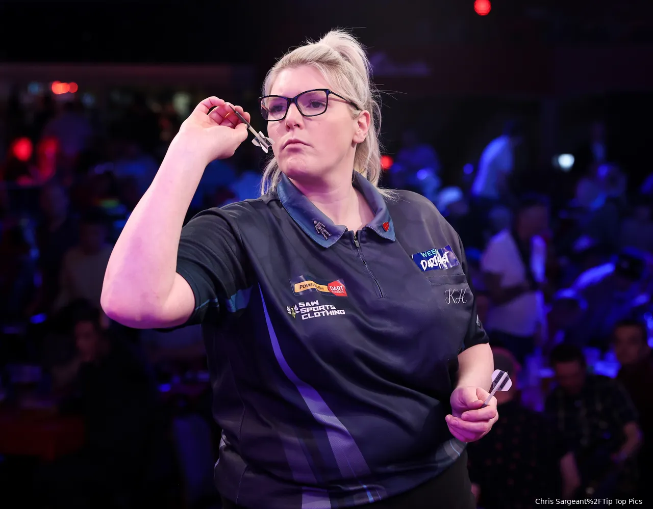Kirsty Hutchinson zeigt bei der MODUS Super Series trotz Dartitis-Erkrankung starke Leistungen