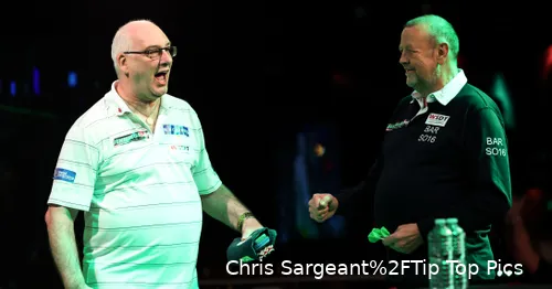 John Walton in Aktion bei der Senioren-Weltmeisterschaft 2022 gegen Les Wallace