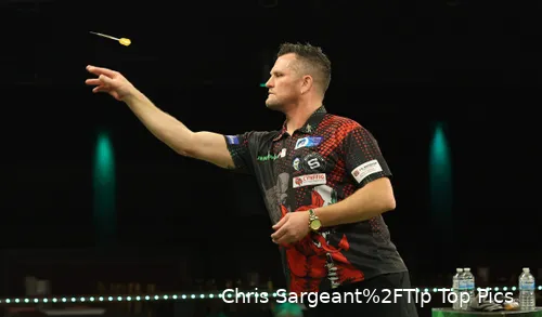 Michael Huntley kehrt auf die Seniorenbühne zurück gegen&nbsp;Kevin Edwards