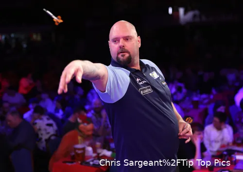 Feierte einen erfolgreichen Start in die WDF Weltmeisterschaft 2025: Dennis Nilsson