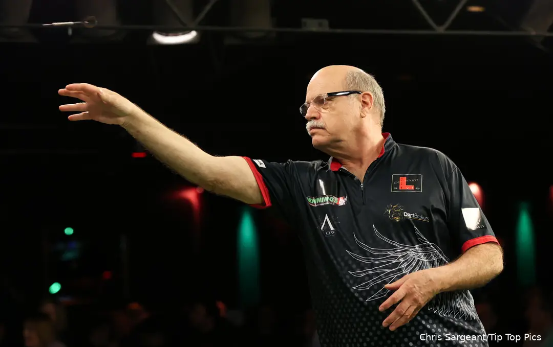 Larry Butler in actie