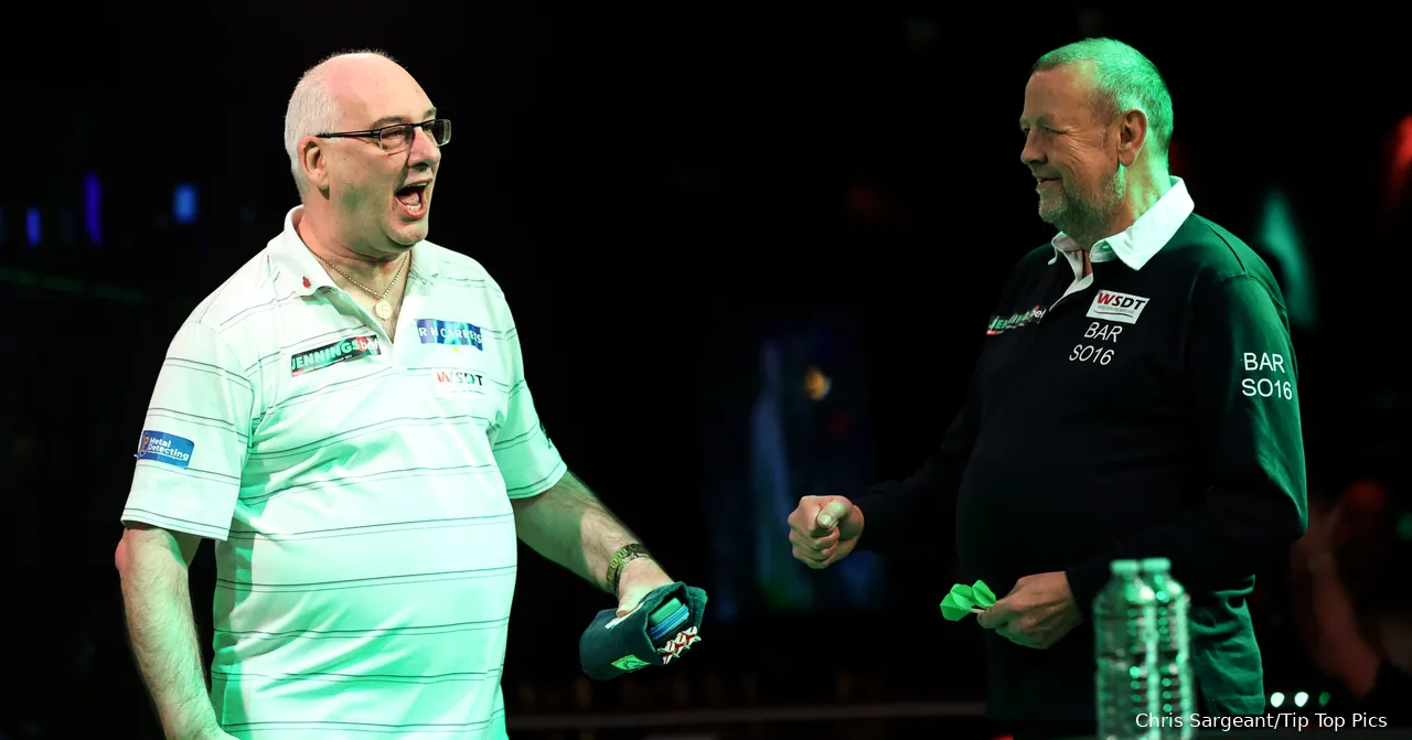 John Walton in action at the 2022 World Senior Championship against Les Wallace