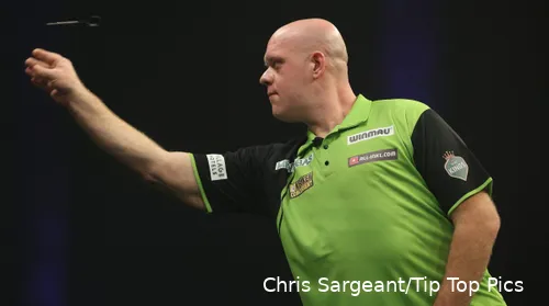 Michael van Gerwen goes hunting for first world title since 2019
