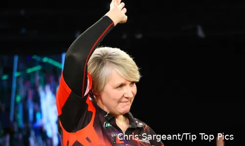Wird zum Grand Slam of Darts und in den Ally Pally zurückkehren: Lisa Ashton