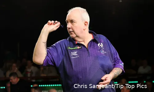 Gibt seinen ungemeinen Wissens- und Erfahrungsschatz an die neue Generation weiter: Phil The Power Taylor
