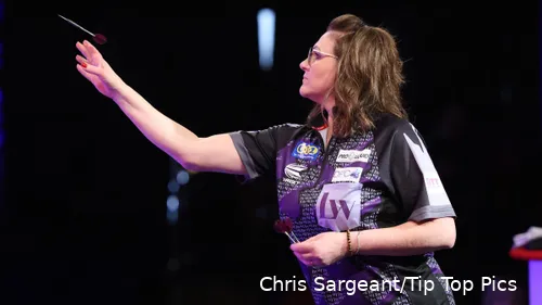 Lorraine Winstanley bereikte de finale van het veertiende toernooi van de PDC Women's Series 2025