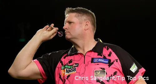 Voormalig BDO-wereldkampioen Scott Mitchell is bijzonder lovend over Jenson Walker