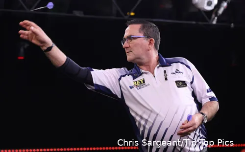 Ross Montgomery in actie