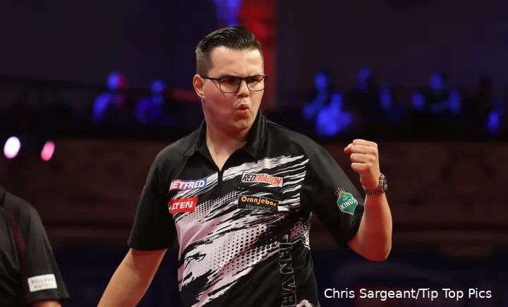 Gian van Veen in action