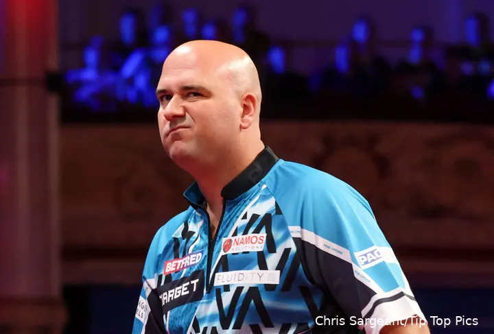 Rob Cross takes on Jermaine Wattimena in the quarter-finals