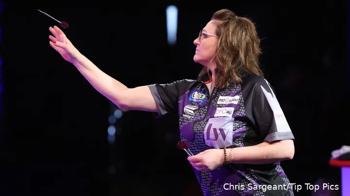 Lorraine Winstanley bereikte de finale van het veertiende toernooi van de PDC Women's Series 2025