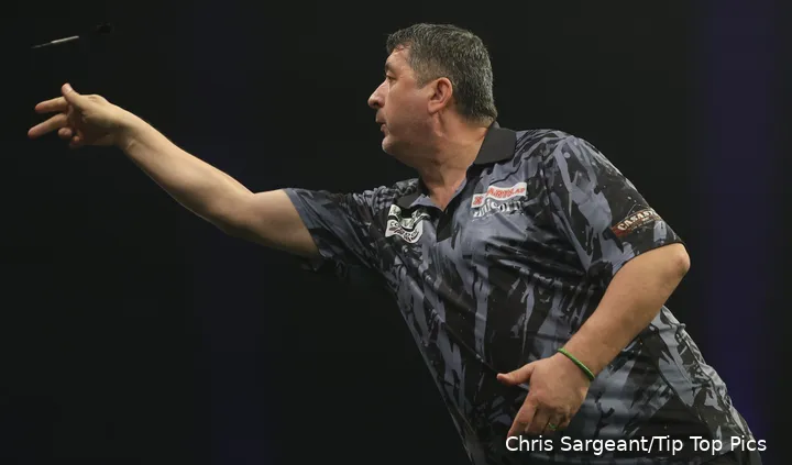 Mensur Suljovic doet voor de zestiende keer in zijn carrière mee aan het WK Darts van de PDC