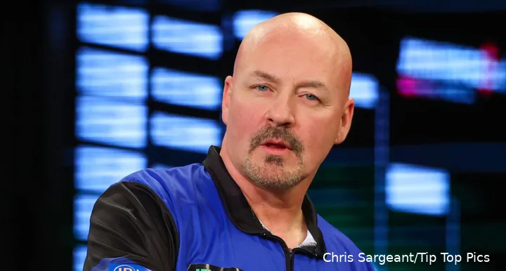 Jim Long veroverde eerder deze maand zijn PDC Tour Card