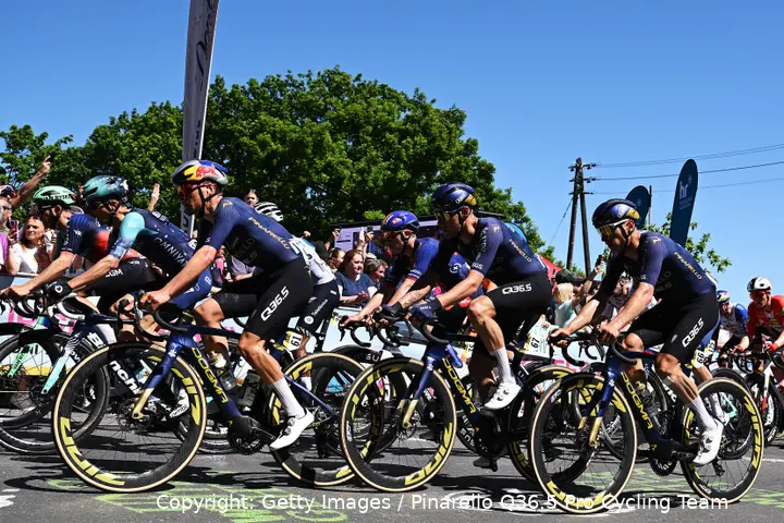 Tom Pidcock in actie tijdens Eschborn-Frankfurt 2026