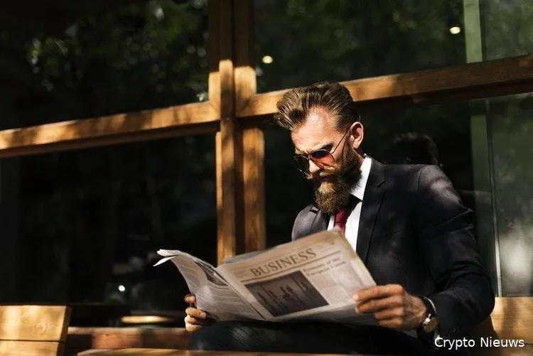 photo 1502758898459 10885c4d334c