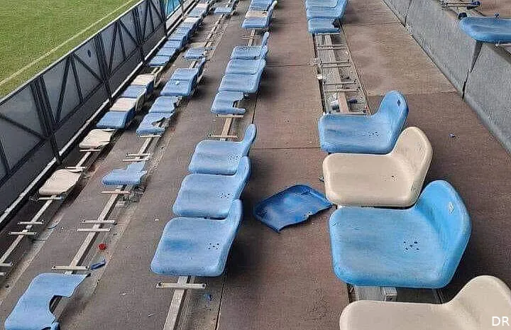 130 sieges casses par les ultras du psg un huissier debarque sieges 370359