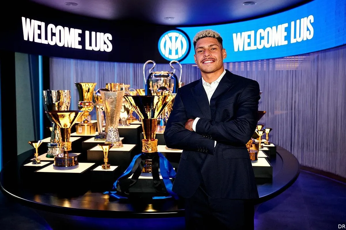 om luis henrique signe officiellement a l inter gsxbulwwqaap8my 393850