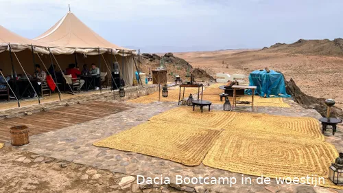 Dacia Bootcamp in de woestijn