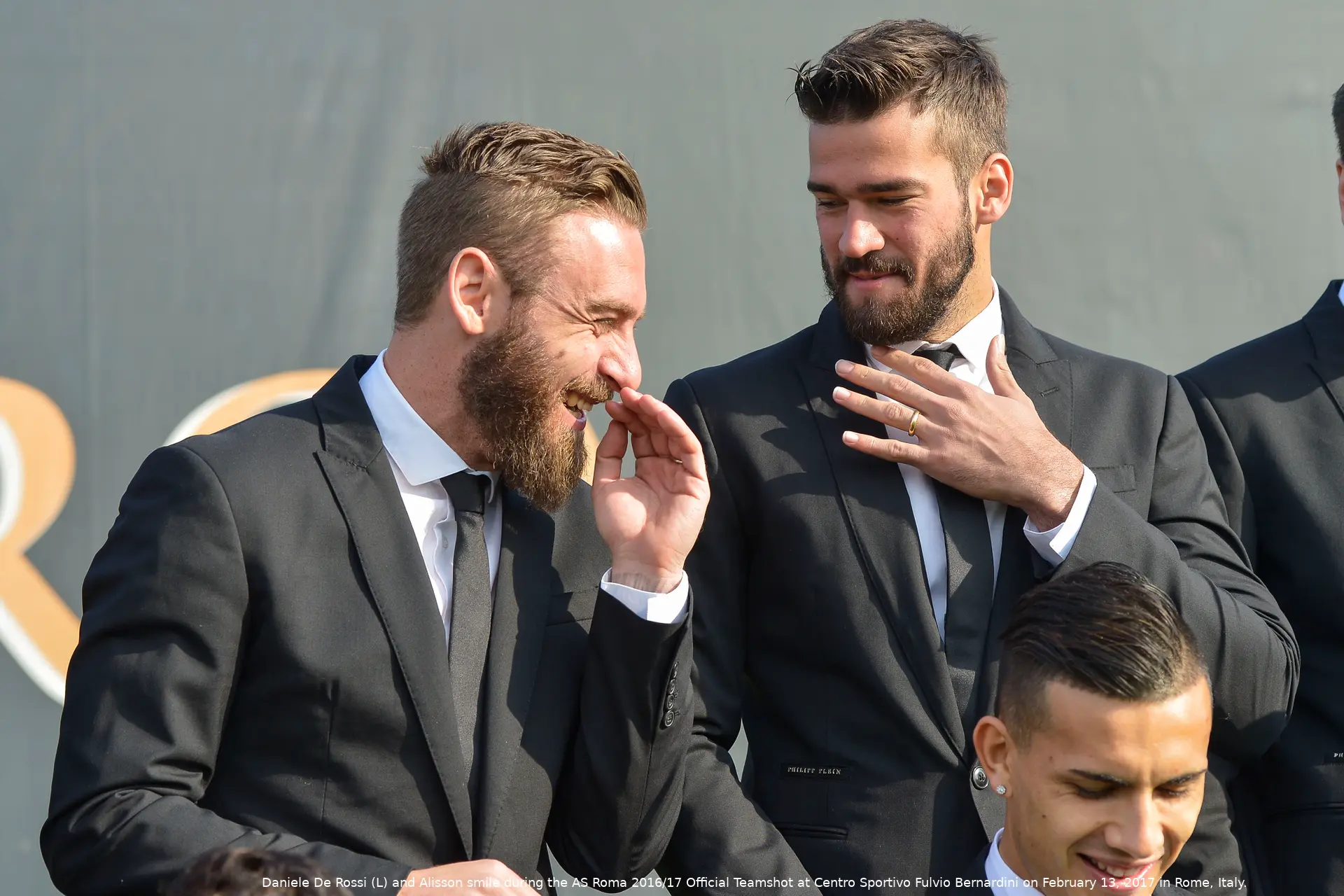 de rossi ride alisson backstage foto ufficiale