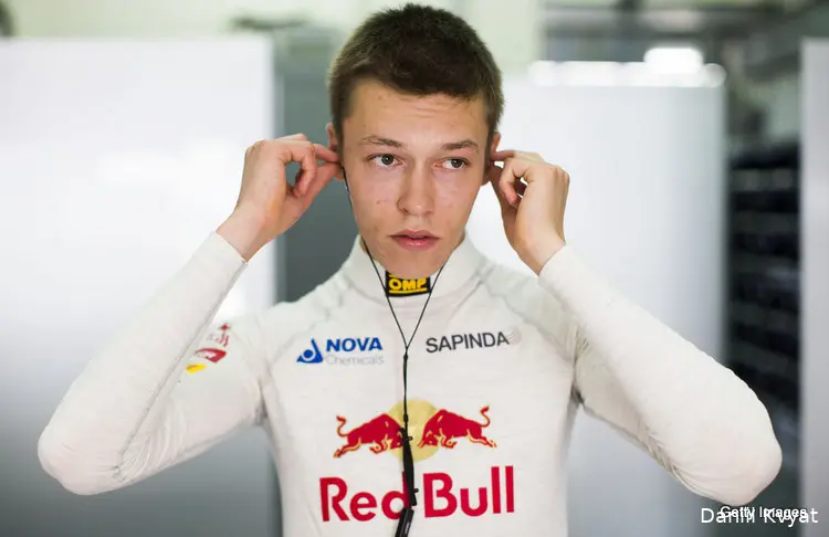 daniil kvyat f1 grand prix malaysia practice i g9omyilvqx