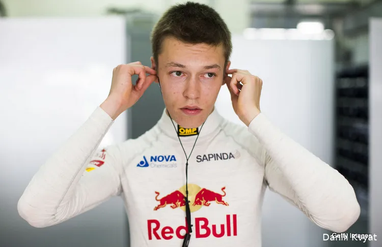 daniil kvyat f1 grand prix malaysia practice i g9omyilvqx