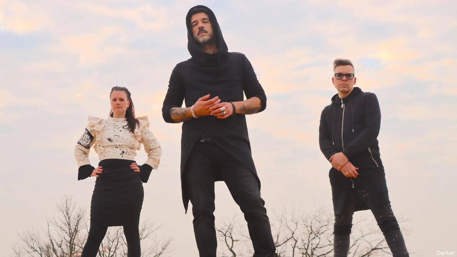 Darker, Subatomic Strangers en Hence The Bravery in Poppodium Volt