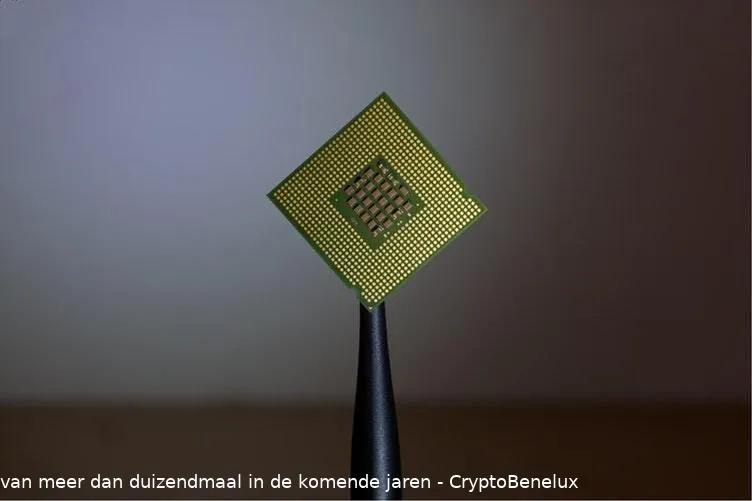 photo 1494083306499 e22e4a457632