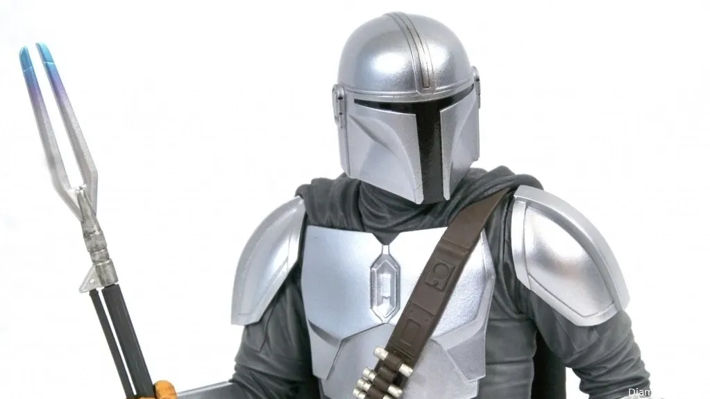 2022 04 29 diamond direct mandalorian bustf1651244468
