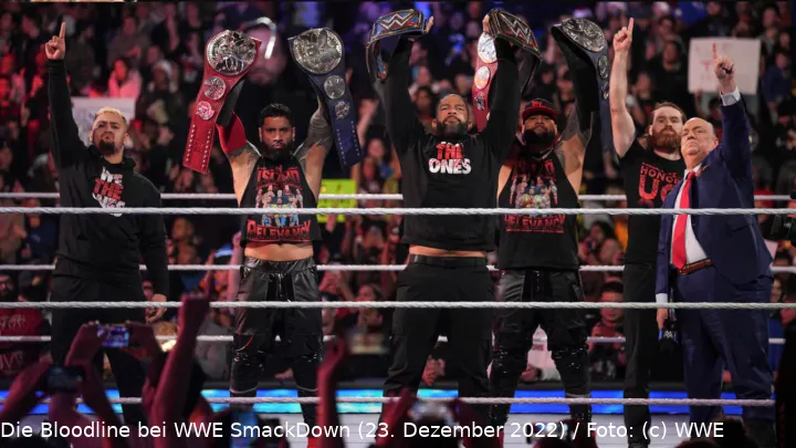 Die Bloodline bei WWE SmackDown (23. Dezember 2022) / Foto: (c) WWE
