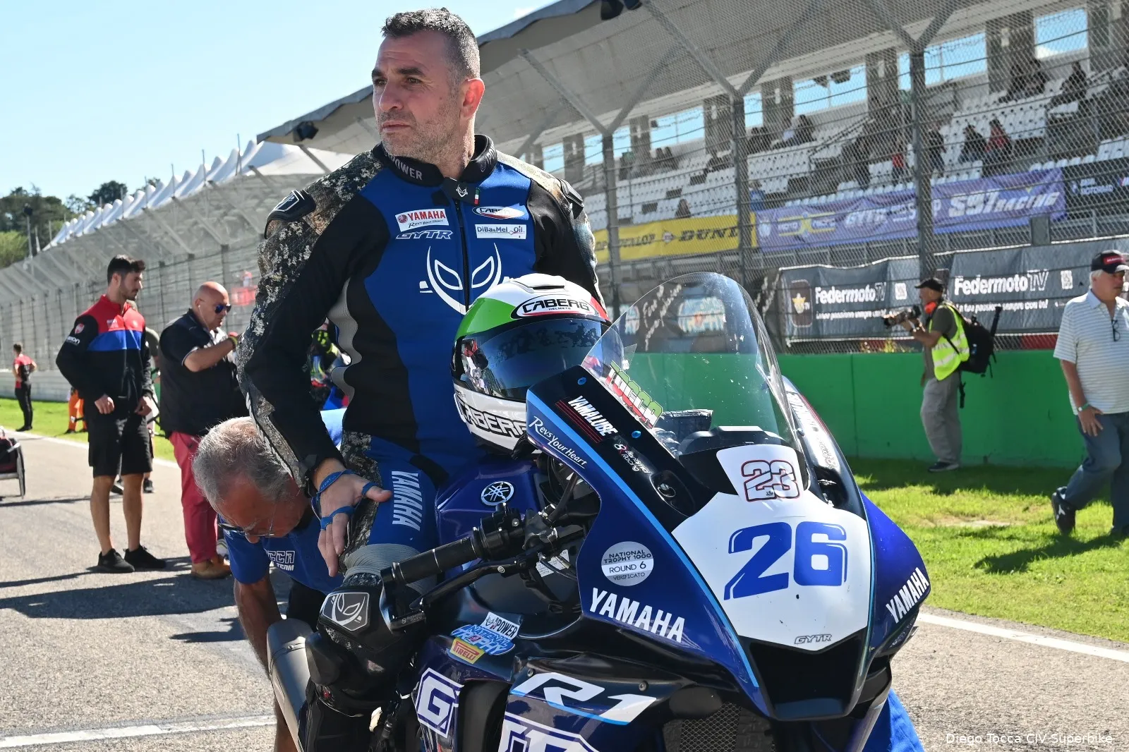 98deb5a1 2e21 48b5 81a4 c2f9954e709e