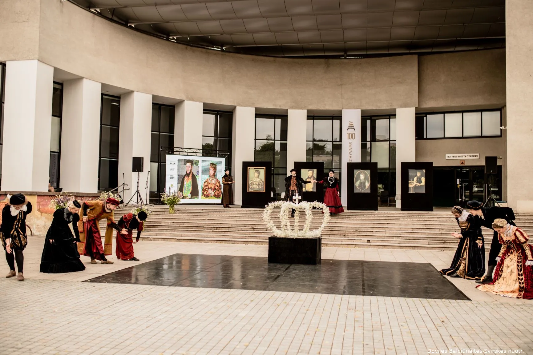 archyvu metai 1 misko mote