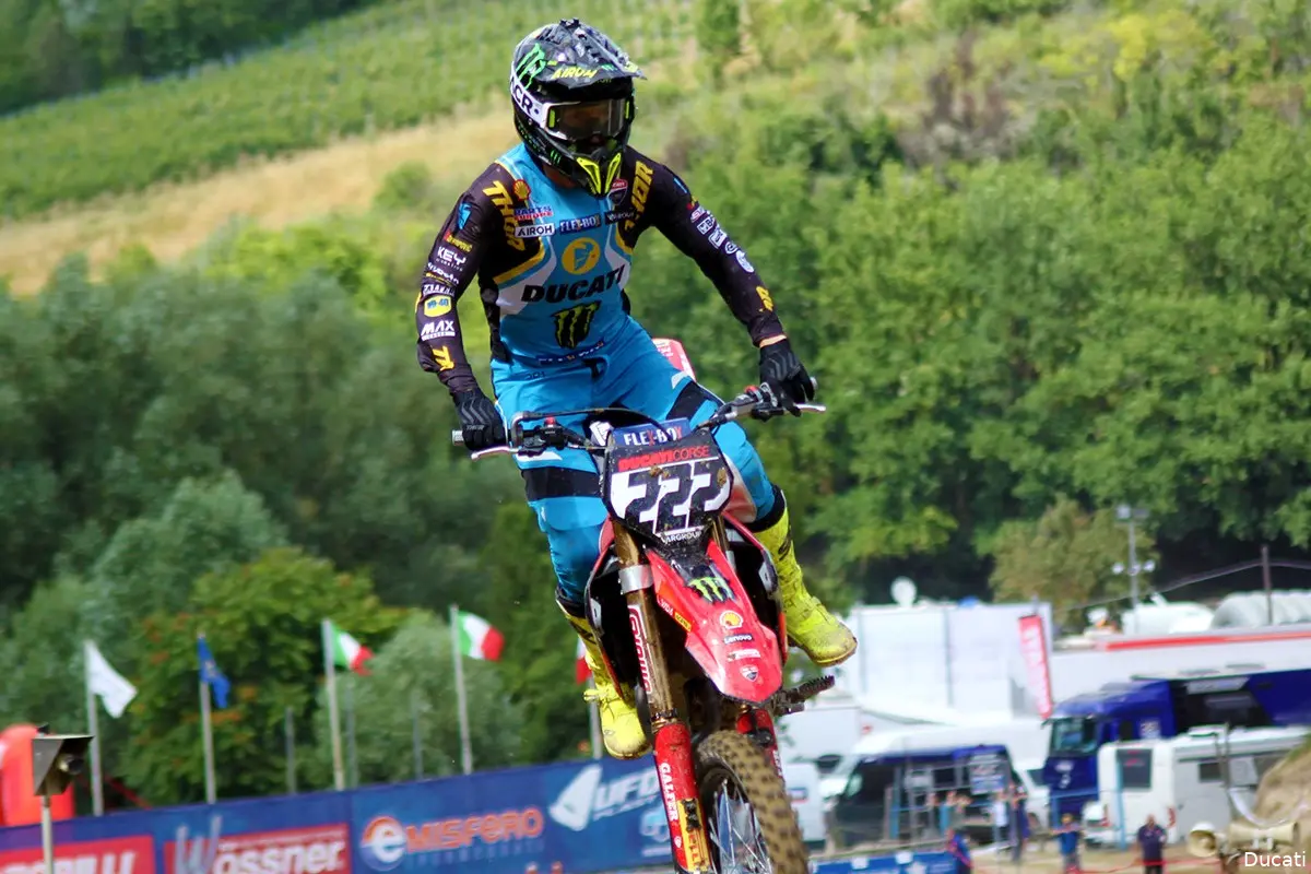 tony cairoli ponte a egola ducati desmo 450 mx
