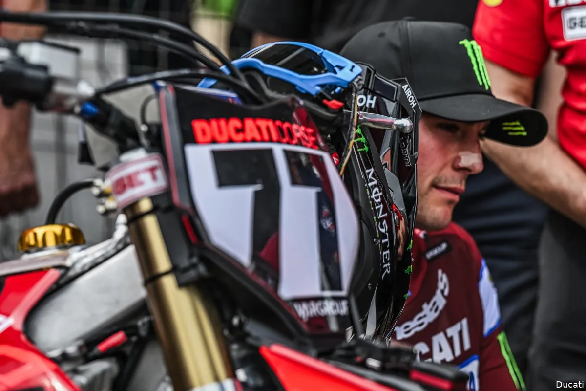 alessandrolupino ducati desmo450mx 77